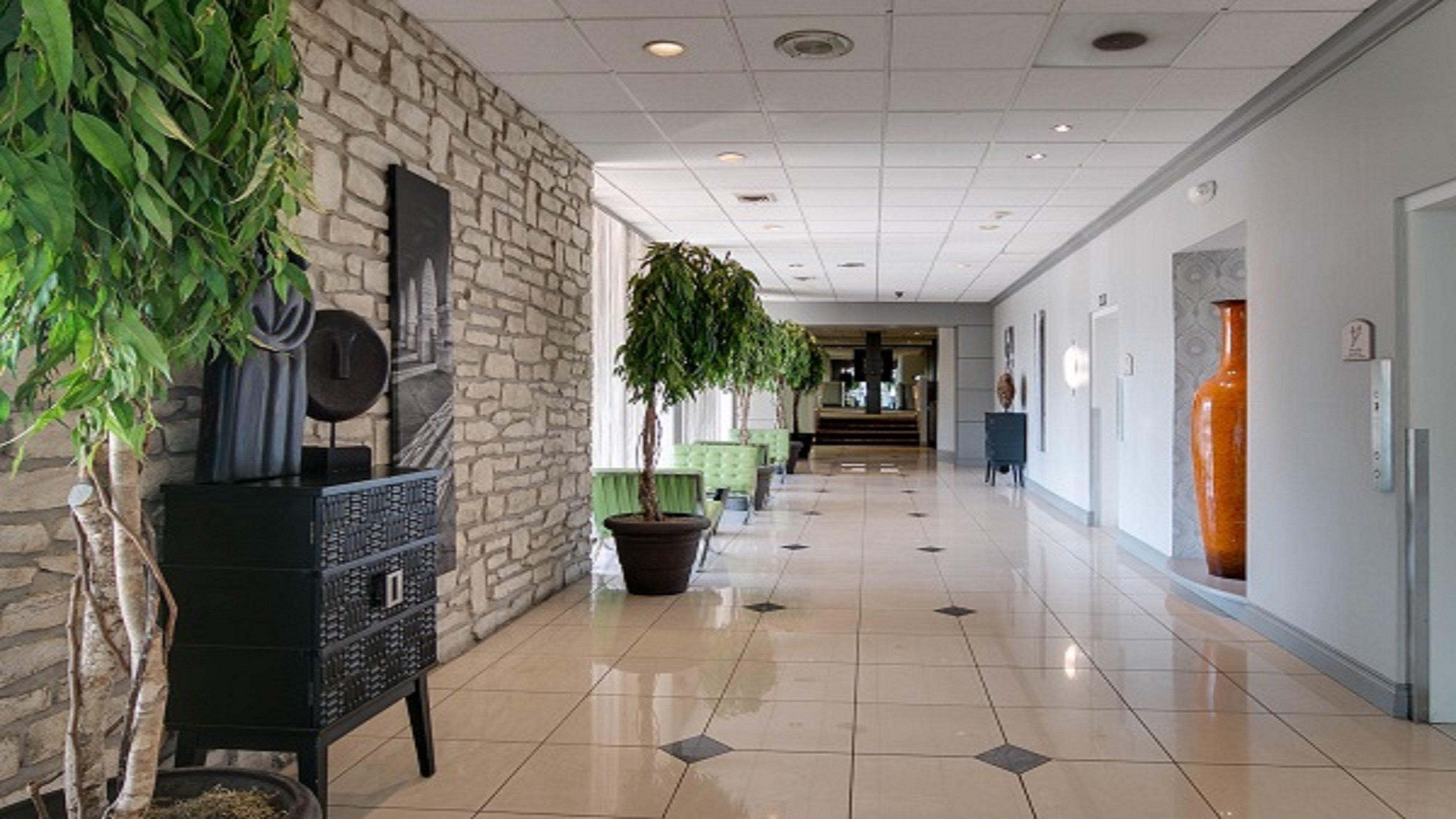 Holiday Inn At The Campus By Ihg Manhattan Exterior foto