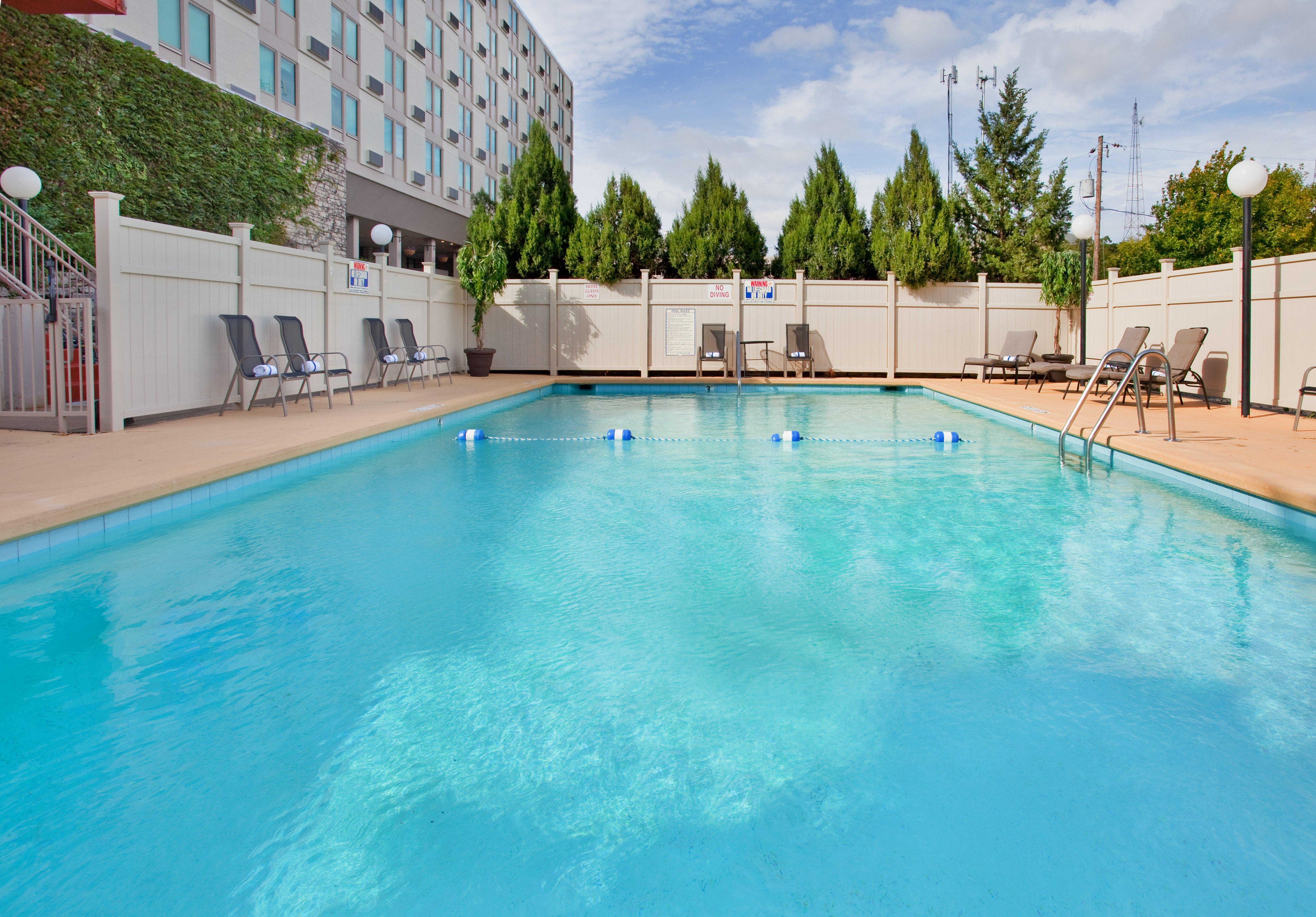 Holiday Inn At The Campus By Ihg Manhattan Exterior foto