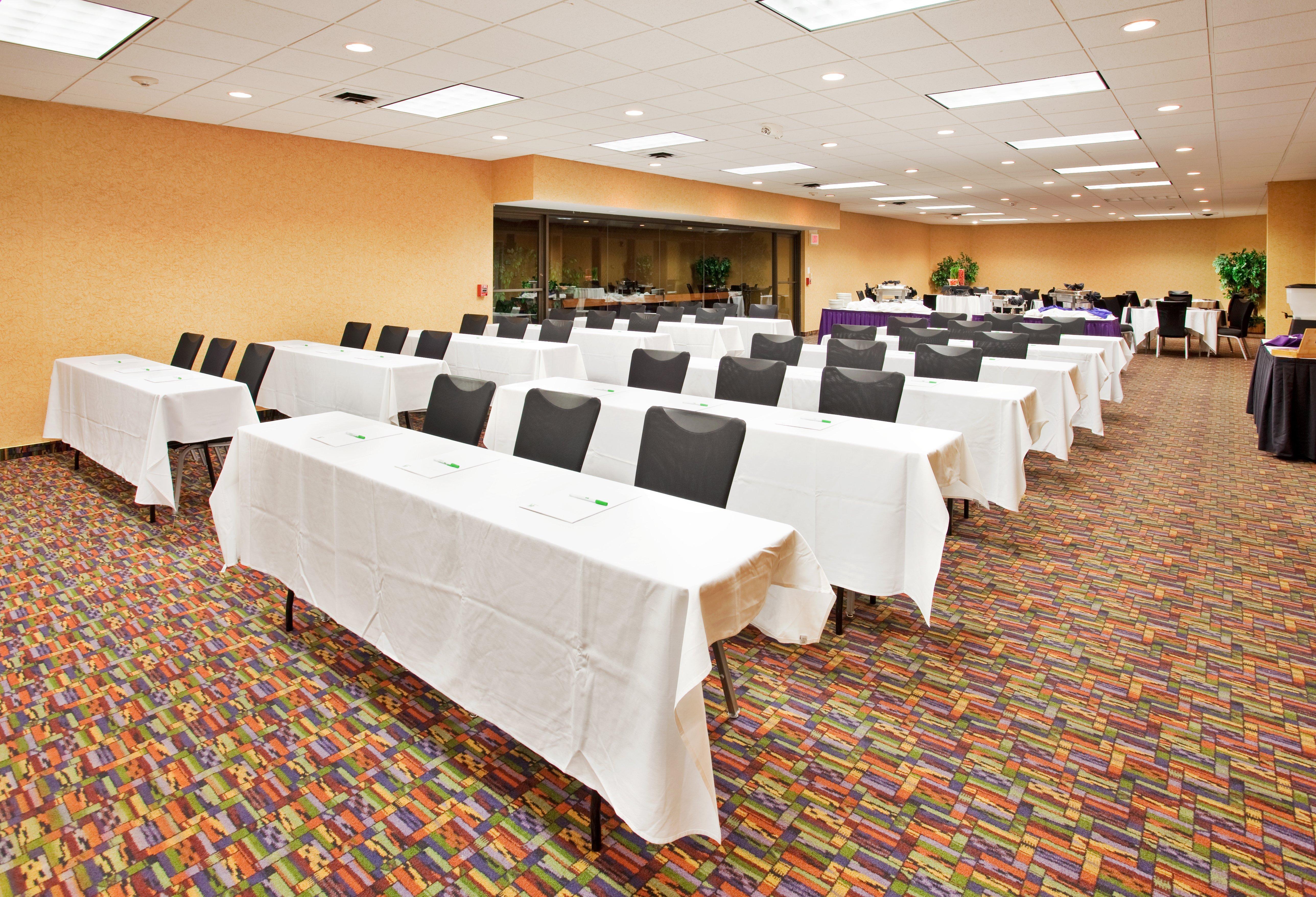 Holiday Inn At The Campus By Ihg Manhattan Exterior foto