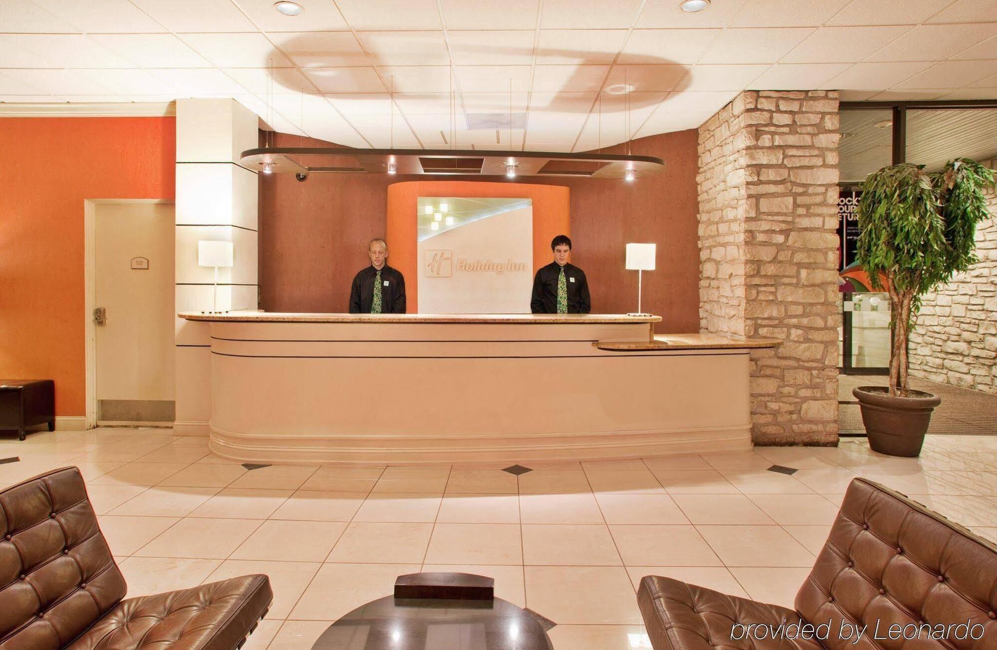 Holiday Inn At The Campus By Ihg Manhattan Exterior foto